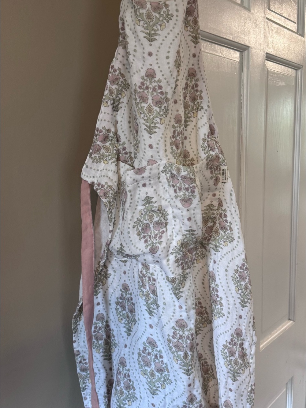 Floral Cotton Kitchen Apron in White and Pink